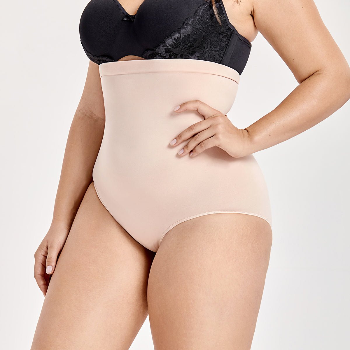 Culotte Gainante Taille Haute – Effet Ventre Lissé