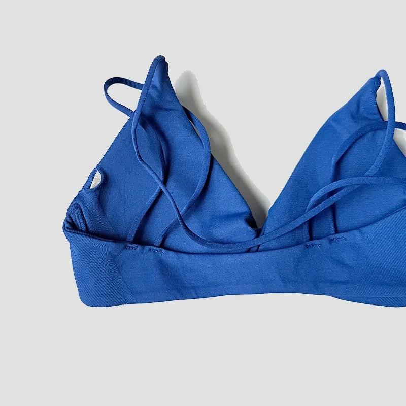 Ensemble Sport 2 Pièces Brassière Torsadée & Short Froncé