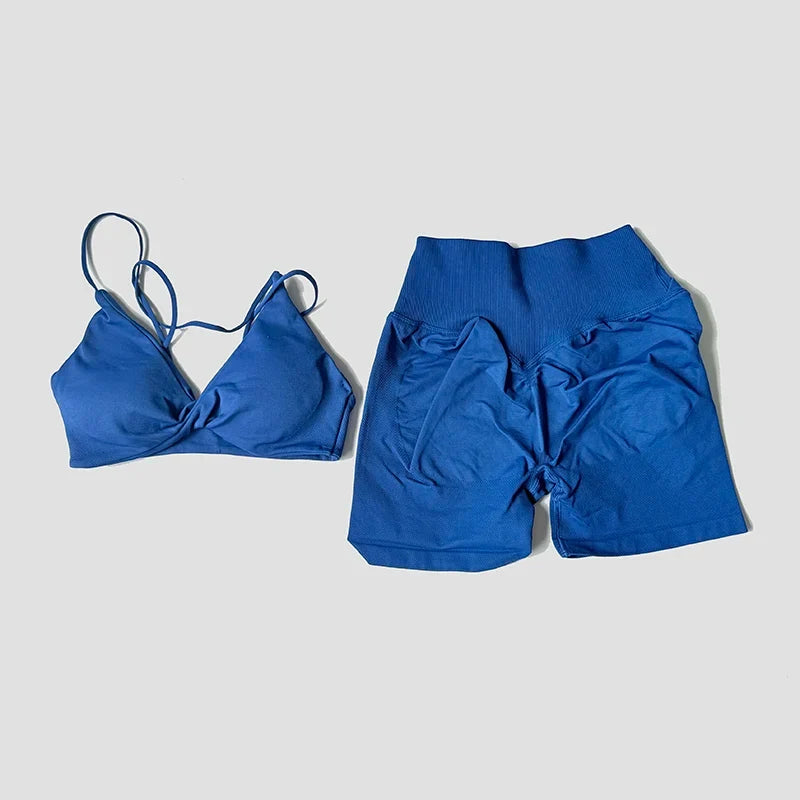 Ensemble Sport 2 Pièces Brassière Torsadée & Short Froncé