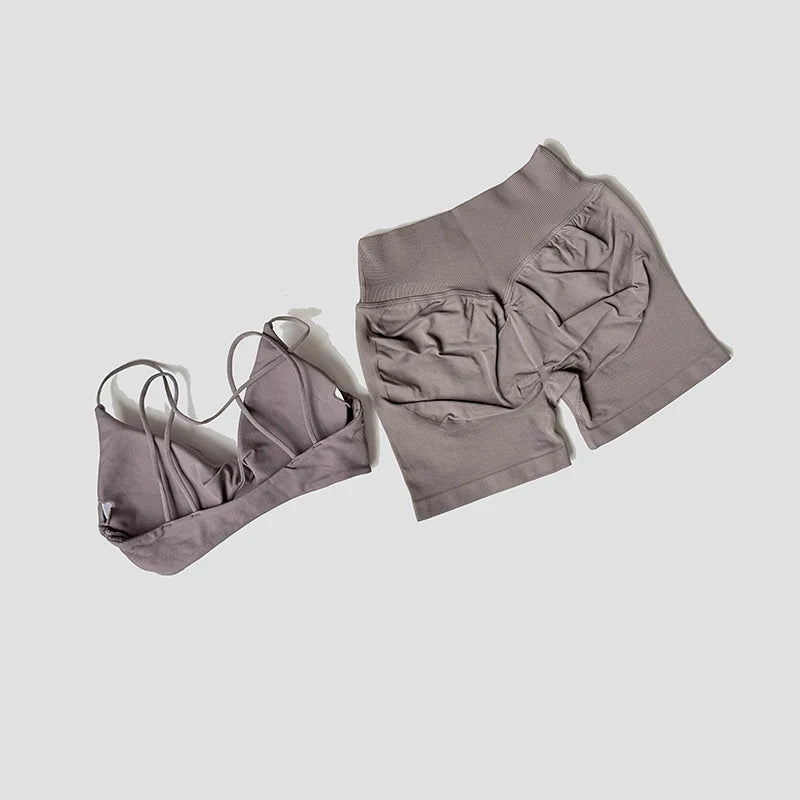 Ensemble Sport 2 Pièces Brassière Torsadée & Short Froncé