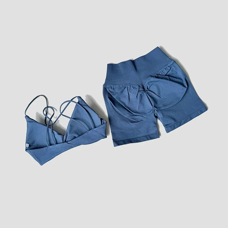 Ensemble Sport 2 Pièces Brassière Torsadée & Short Froncé